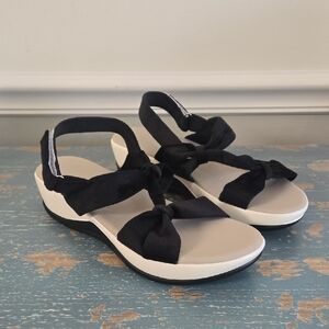 Women’s Black Bow Strap Sandals With Velcro Closure - Size 9